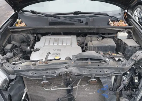 2012 Toyota Highlander Se V6 z USA, uszkodzony, nr VIN 5TDBK3EH2CS152382